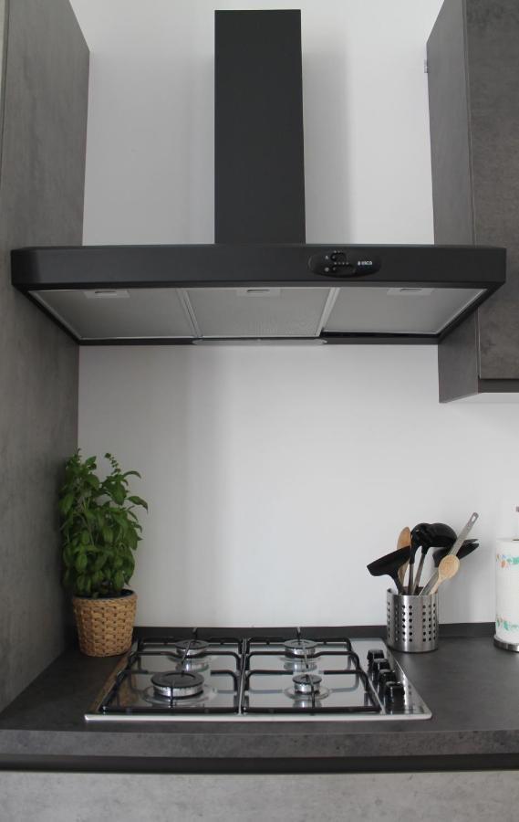 M&M Apartment Барі Екстер'єр фото